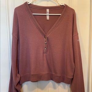 Alo Soho Cropped Henley & Soho Sweatpants